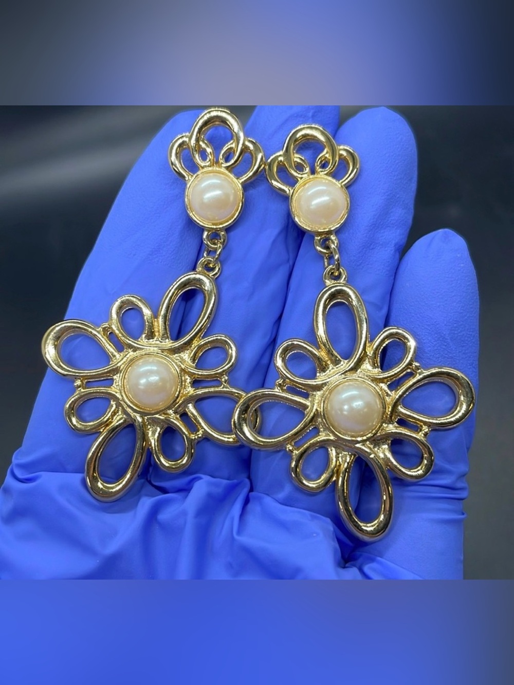 Vintage 90’s Double Faux Pearl Gold Tone Floral Dangle Earrings
